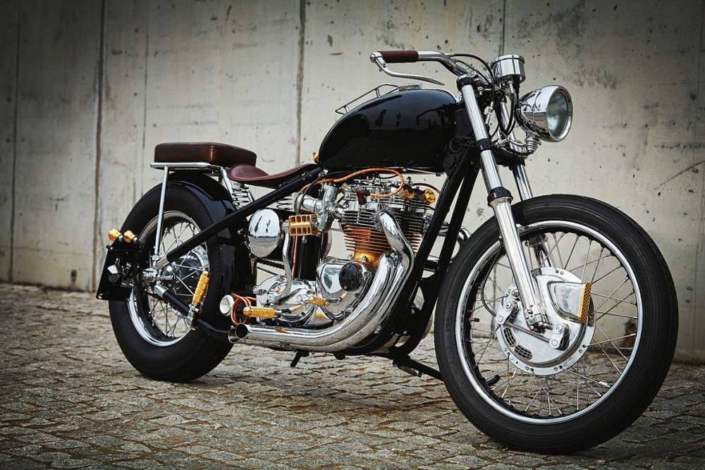 Custom Bike T120R-Bobber Elvira por Rui Bandeira Fotografia