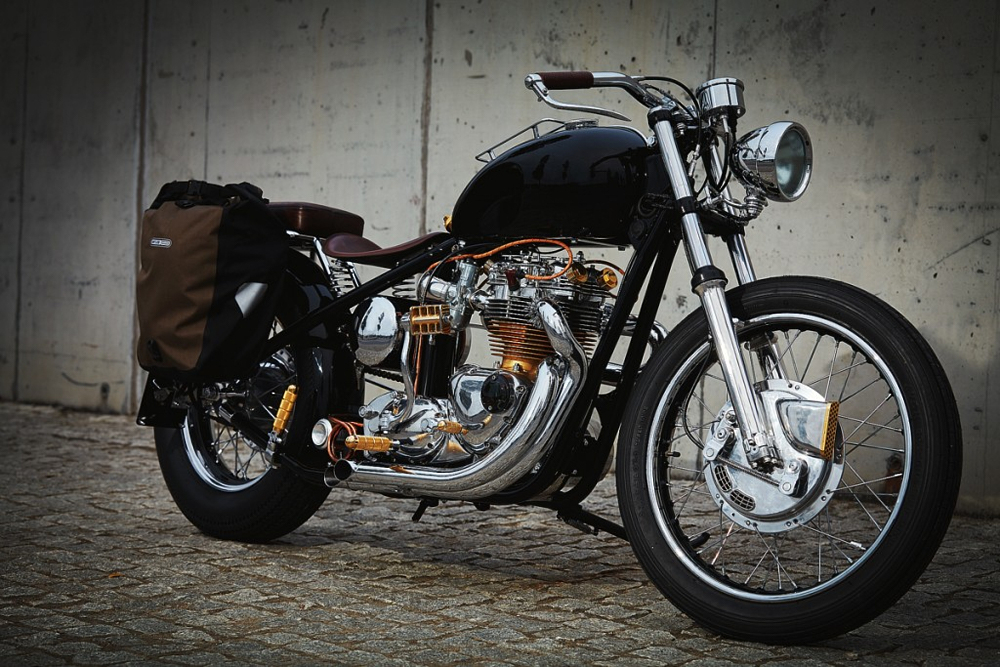 Custom Bike T120R-Bobber Elvira por Rui Bandeira Fotografia