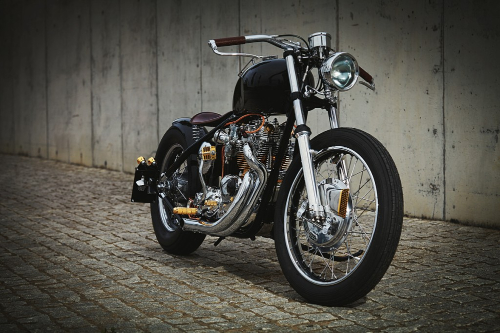 Custom Bike T120R-Bobber Elvira por Rui Bandeira Fotografia