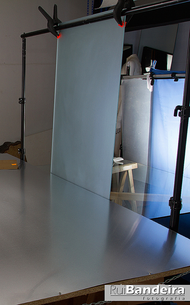 SHOOTING A “PAPO SECO” WINE BOTTLE 3 Garrafa Papo Seco 1 Rui Bandeira Fotografia Fotografia de produto e comercial - Fotografia de concertos SHOOTING A “PAPO SECO” WINE BOTTLE Garrafa Papo Seco 1 Por 1