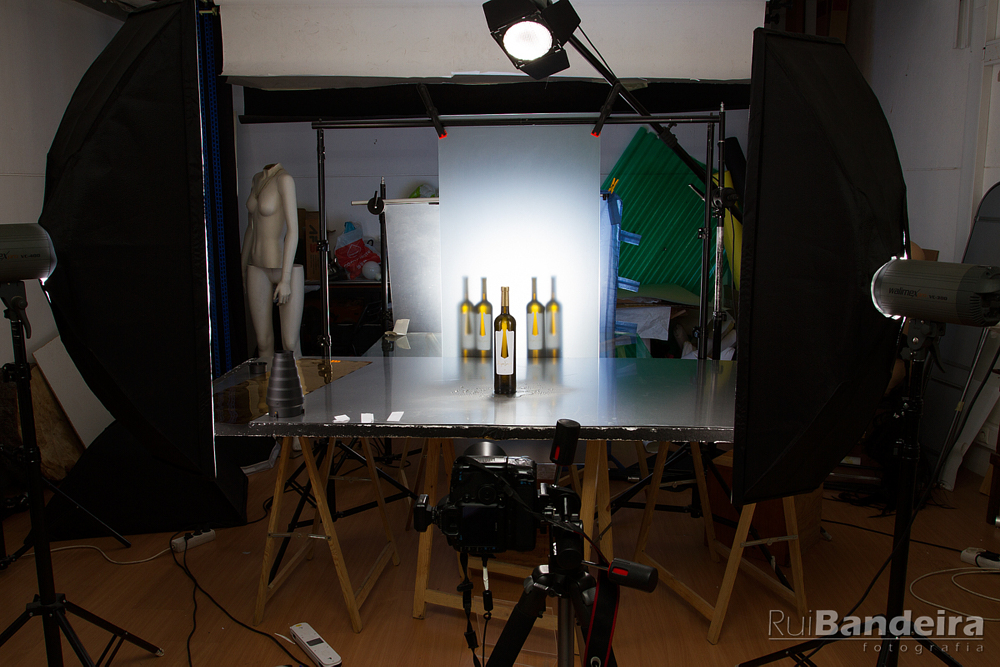 SHOOTING A “PAPO SECO” WINE BOTTLE 7 Garrafa Papo Seco 5 Rui Bandeira Fotografia Fotografia de produto e comercial - Fotografia de concertos SHOOTING A “PAPO SECO” WINE BOTTLE como fiz a imagem garrafa Papo Seco - Rui Bandeira