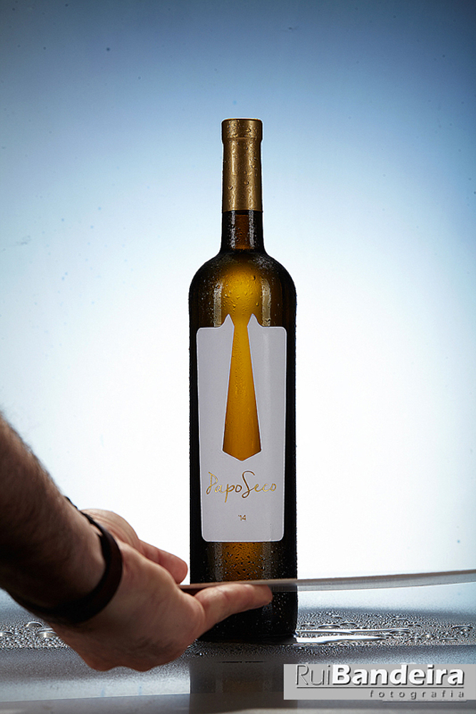 SHOOTING A “PAPO SECO” WINE BOTTLE 9 Garrafa Papo Seco 7 Rui Bandeira Fotografia Fotografia de produto e comercial - Fotografia de concertos SHOOTING A “PAPO SECO” WINE BOTTLE como fiz a imagem garrafa Papo Seco - Rui Bandeira
