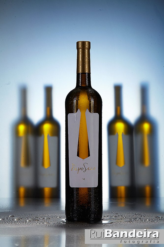 SHOOTING A “PAPO SECO” WINE BOTTLE 11 Garrafa Papo Seco 9 Rui Bandeira Fotografia Fotografia de produto e comercial - Fotografia de concertos SHOOTING A “PAPO SECO” WINE BOTTLE como fiz a imagem garrafa Papo Seco - Rui Bandeira