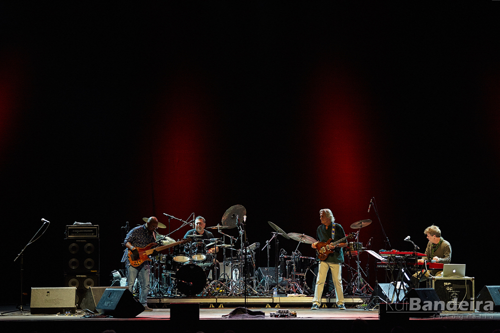 John McLaughlin no coliseu do porto em 2016 por Rui Bandeira Fotografia