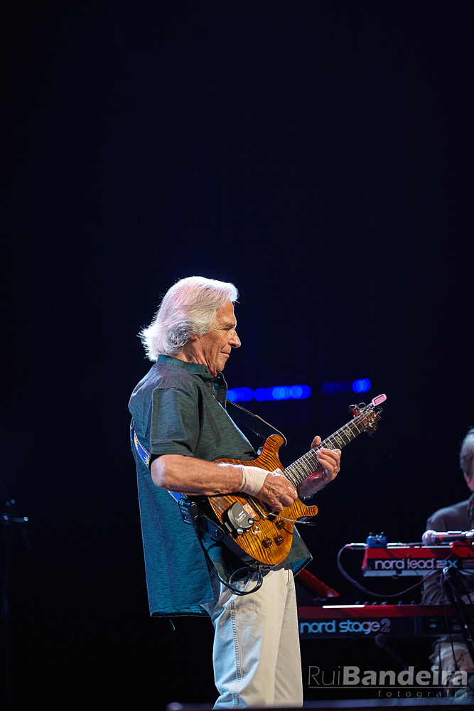 John McLaughlin no coliseu do porto em 2016 por Rui Bandeira Fotografia