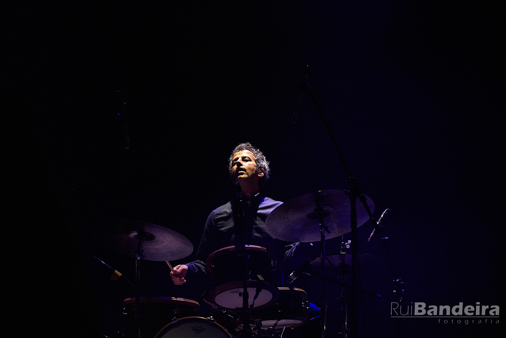 Sandro Norton with Garry Burton no coliseu do Porto 02 Por 1