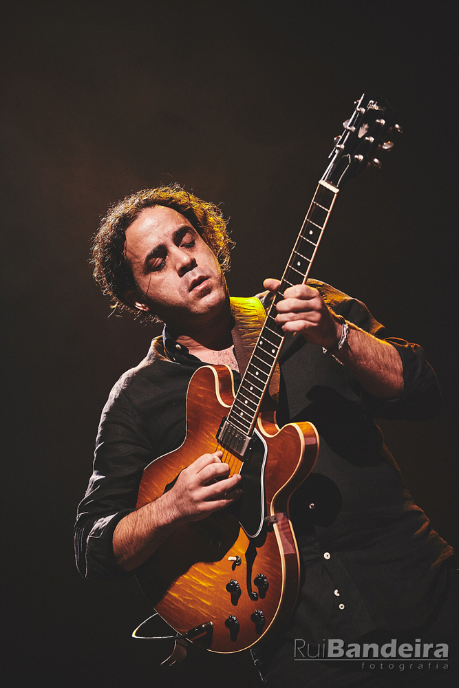 Sandro Norton with Garry Burton no coliseu do Porto 11 Por 1