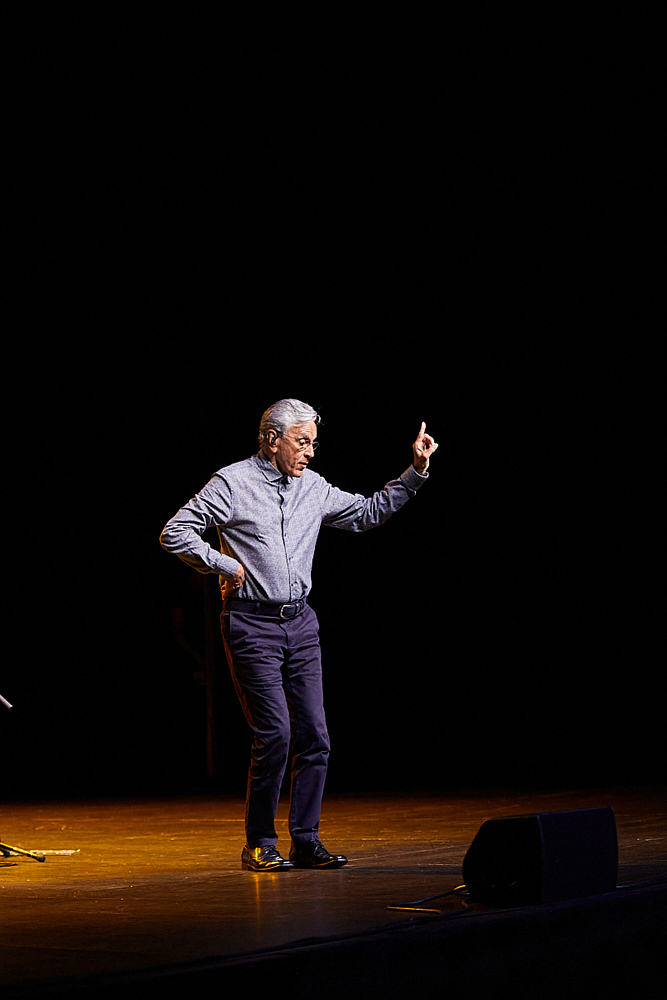 fotografia de concerto para o Caetano Veloso no coliseu de lisboa.
concert photography