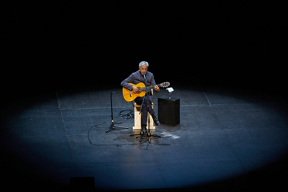 fotografia de concerto para o Caetano Veloso no coliseu de lisboa.
concert photography