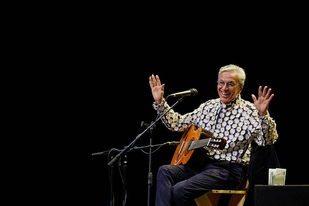 fotografia de concerto para o Caetano Veloso no coliseu de lisboa. concert photography