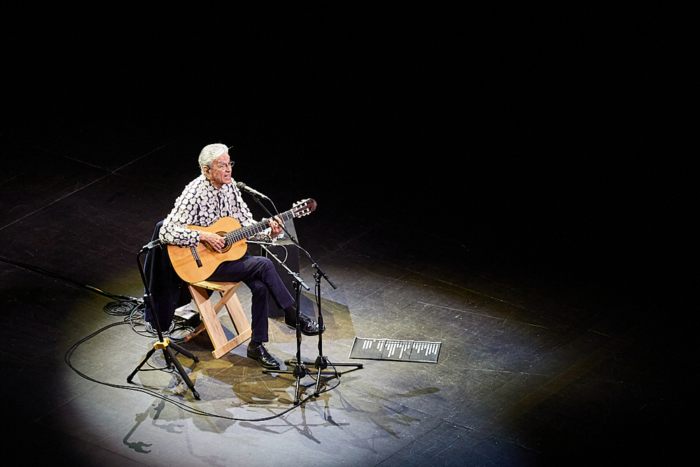 fotografia de concerto para o Caetano Veloso no coliseu de lisboa. concert photography