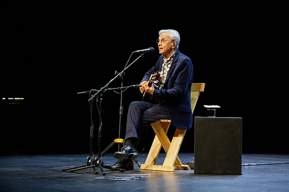 fotografia de concerto para o Caetano Veloso no coliseu de lisboa. concert photography
