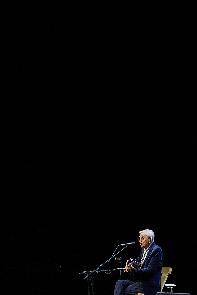 fotografia de concerto para o Caetano Veloso no coliseu de lisboa. concert photography