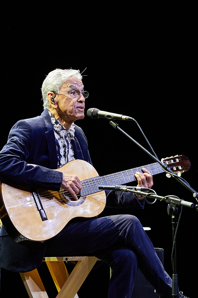 fotografia de concerto para o Caetano Veloso no coliseu de lisboa. concert photography