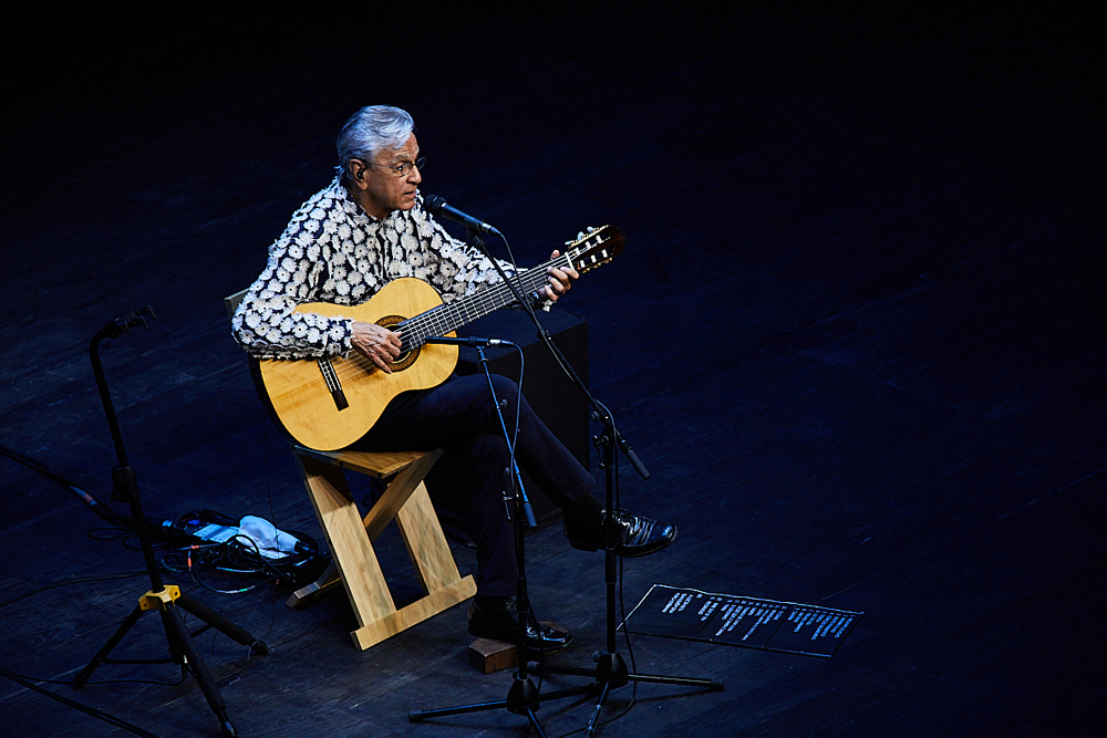 fotografia de concerto para o Caetano Veloso no coliseu do Porto. concert photography