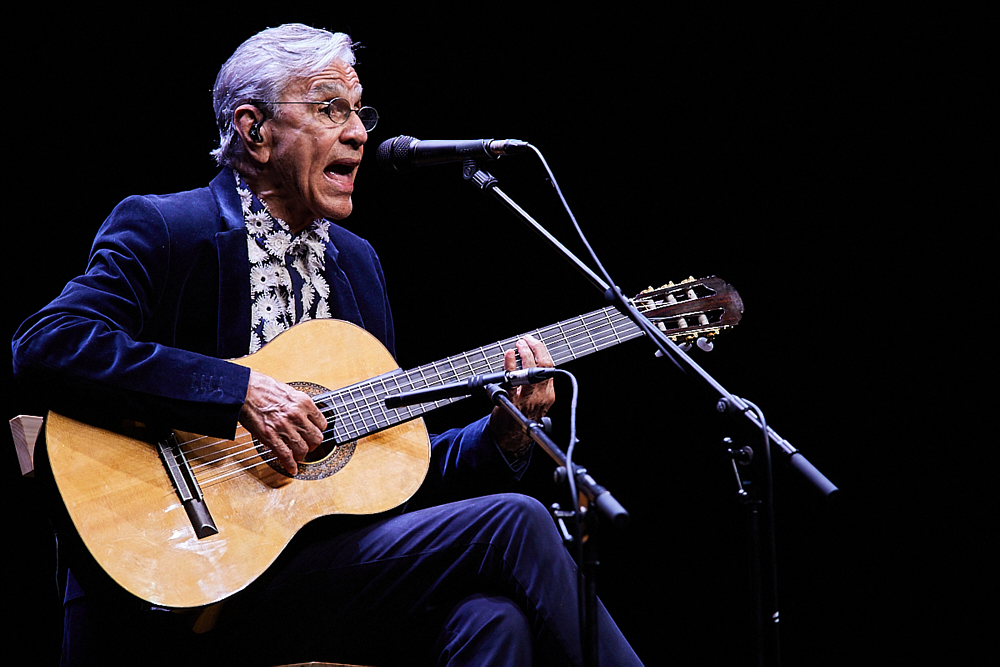 fotografia de concerto para o Caetano Veloso no coliseu do Porto. concert photography