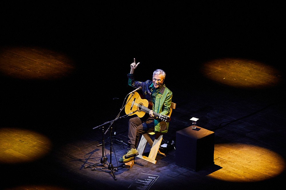 fotografia de concerto para o Caetano Veloso no coliseu do Porto. concert photography
