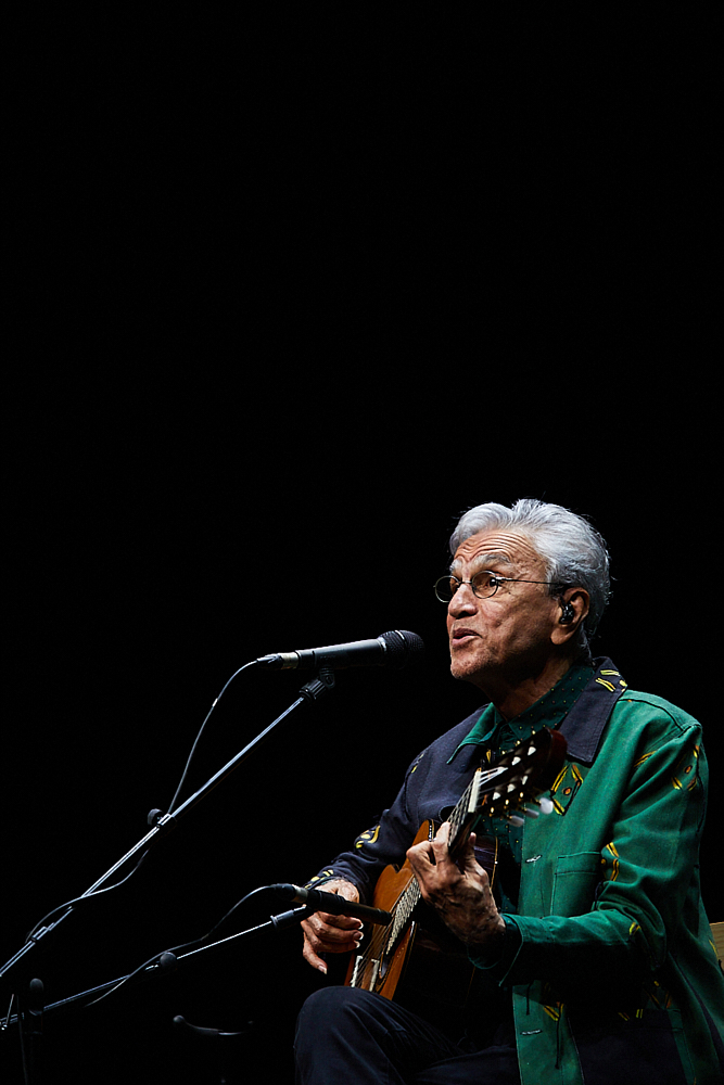 fotografia de concerto para o Caetano Veloso no coliseu do Porto. concert photography