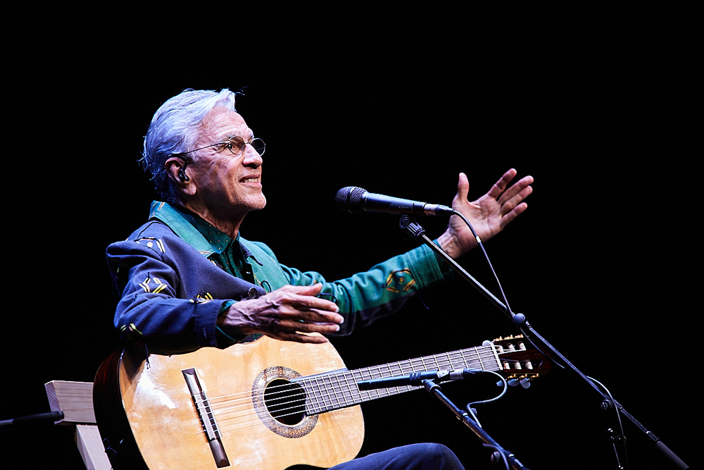 fotografia de concerto para o Caetano Veloso no coliseu do Porto. concert photography