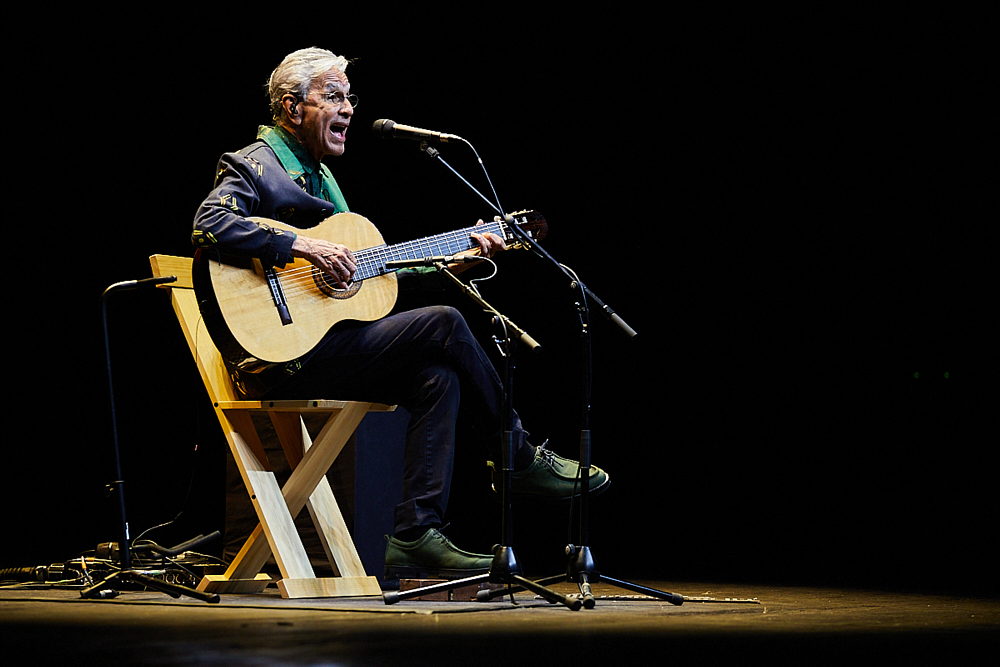 fotografia de concerto para o Caetano Veloso no coliseu do Porto. concert photography