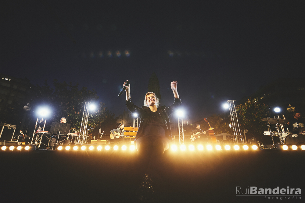 Fotografia de concerto, Caroina Deslandes na AV dos Aliados Porto