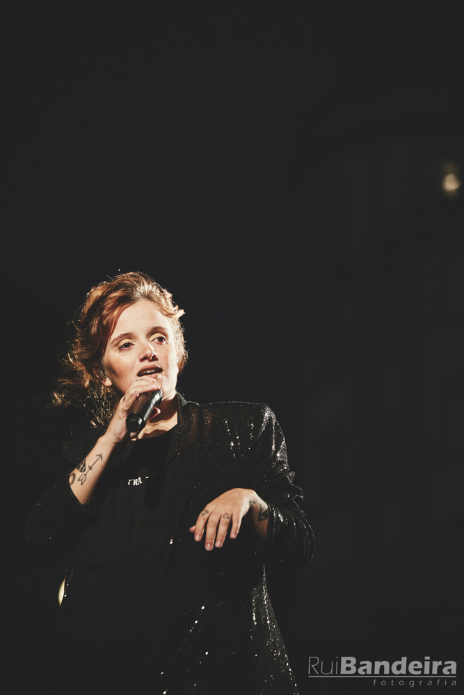 Fotografia de concerto, Caroina Deslandes na AV dos Aliados Porto