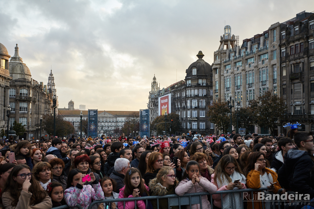 Fotografia de concerto, Caroina Deslandes na AV dos Aliados Porto