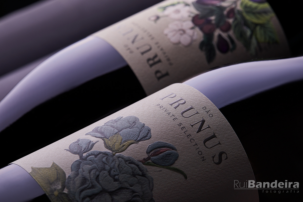 Fotografia de garrafas para a GotaWine, fotografia de vinho por rui bandeira fotografia