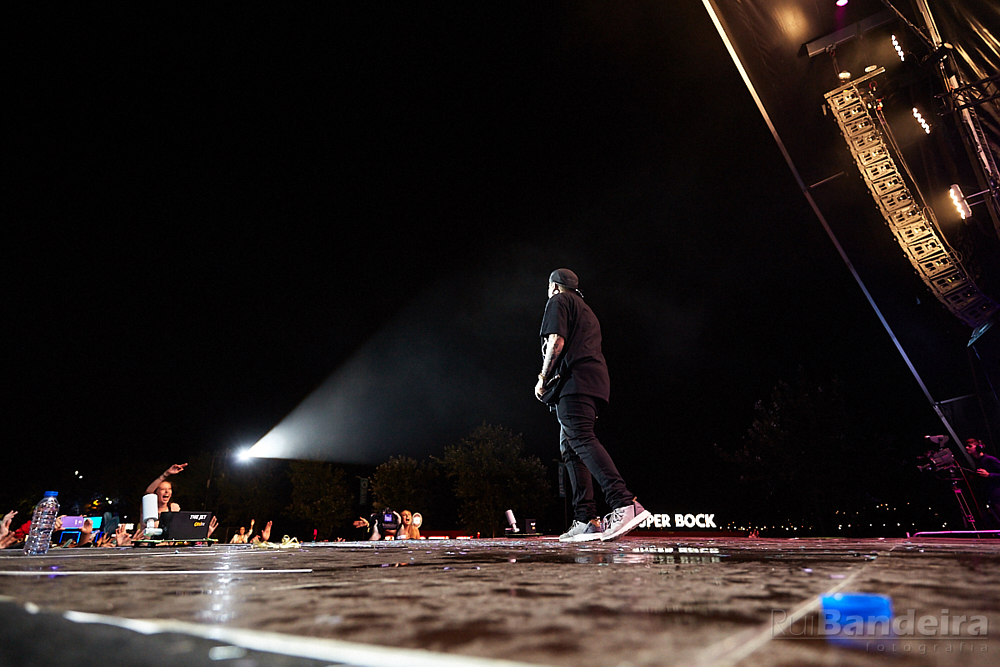 Fotografia de concerto e de festival no MEO Mares Vivas por Rui Bandeira Fotografia.
Concert photography