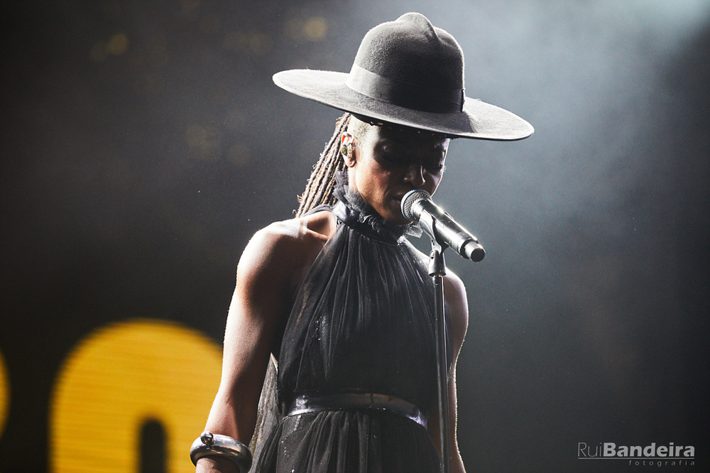 Fotografia de concerto no Festival MEO Mares Vivas por Rui Bandeira Fotografia. Concert photography