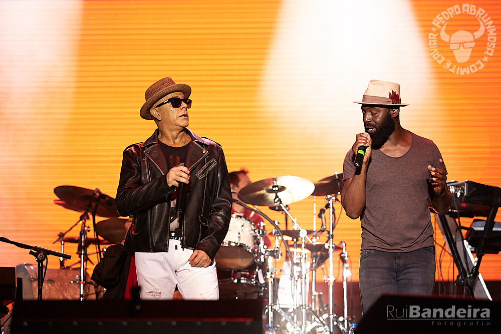 Fotografia de concerto Pedro Abrunhos com Maceo Parker em Guimaraes por Rui Bandeira Fotografia.
Concert photography