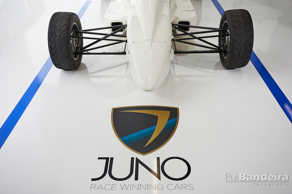 Carro de corrida Formula Ford da Juno Racing por rui bandeira fotografia